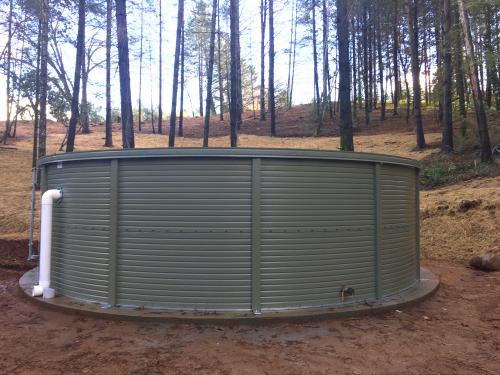 Water storage tank